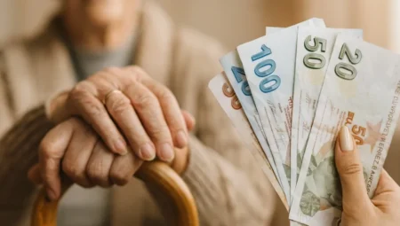 Evde Bakım Yardımı ödemeleri 11 bin 702 liraya yükseltildi, 529 bin hak sahibinin hesabına yatırılmaya başlandı